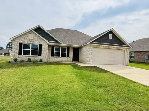 Exterior - 1302 Springvine Dr, Searcy, AR 72143 photo 1 of 3