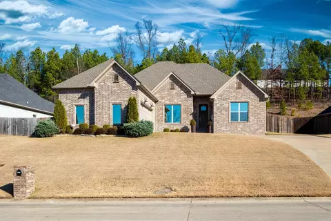 18912 Lochridge Dr, Little Rock, AR 72210