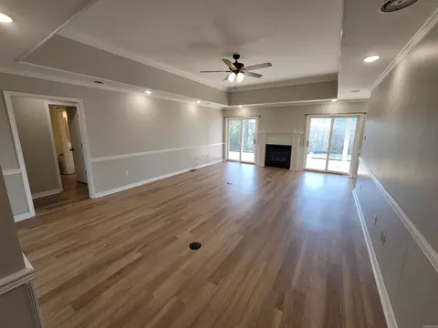 Living - 511 Round Mtn, Conway, AR 72034 photo 5 of 6