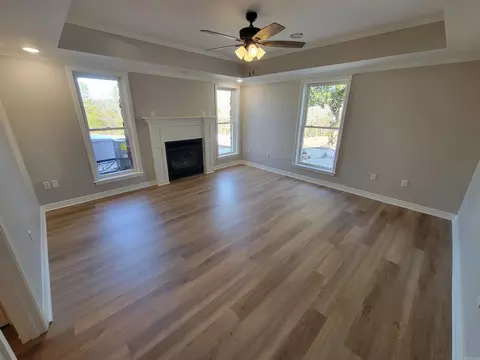 Living - 511 Round Mtn, Conway, AR 72034 photo 4 of 6