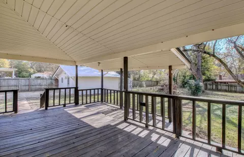Exterior - 320 E Cedar St, Warren, AR 71671 photo 5 of 6