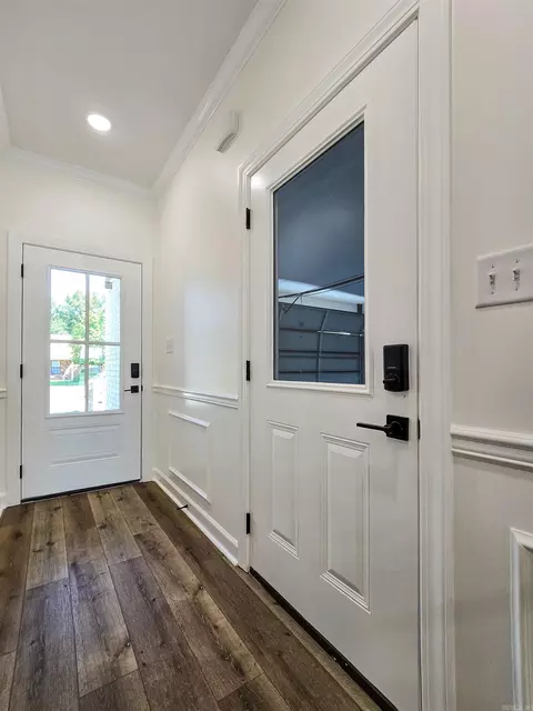 Entry Way - 207 Cypress St, Marked Tree, AR 72365 photo 4 of 7