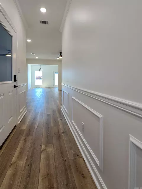 Entry Way - 207 Cypress St, Marked Tree, AR 72365 photo 2 of 7