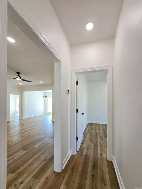Entry Way - 207 Cypress St, Marked Tree, AR 72365 photo 5 of 7