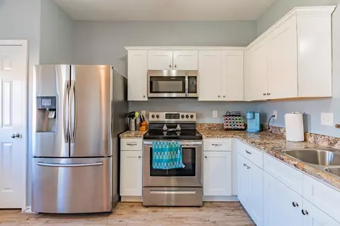 Kitchen - 205 Harper Dr, Brookland, AR 72417 photo 1 of 4