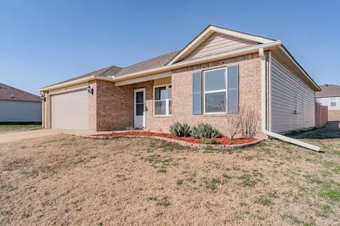 Exterior - 205 Harper Dr, Brookland, AR 72417 photo 2 of 9