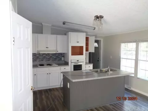 637 Alex Loop, Redfield, AR 72132 photo 8