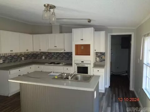 637 Alex Loop, Redfield, AR 72132 photo 10