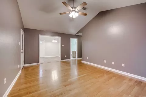 Living - 416 N Beech St, Beebe, AR 72012 photo 2 of 3