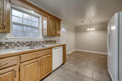 Kitchen - 416 N Beech St, Beebe, AR 72012 photo 5 of 5