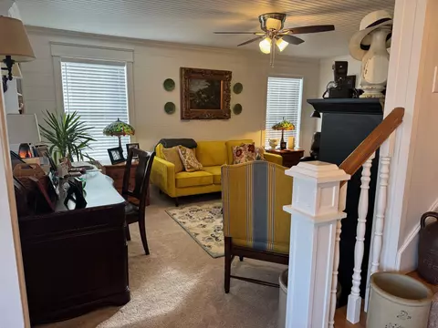 Living - 8041 Us 62, Glencoe, AR 72539 photo 1 of 7