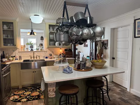 Kitchen - 8041 Us 62, Glencoe, AR 72539 photo 1 of 5
