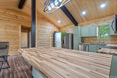 Kitchen - 249 Oak Ridge Dr, Ashdown, AR 71822 photo 1 of 5