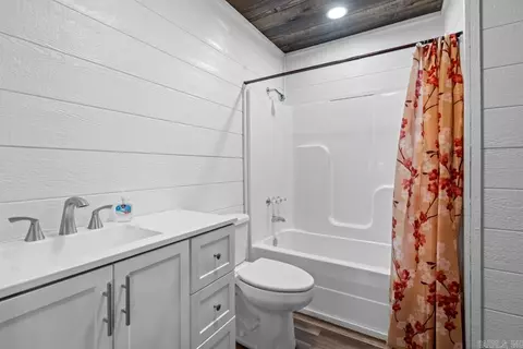 Bath - 249 Oak Ridge Dr, Ashdown, AR 71822 photo 1 of 1