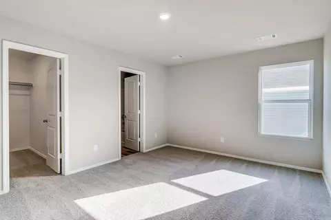 Bedroom - 6056 Croft Ave, Benton, AR 72019 photo 1 of 6