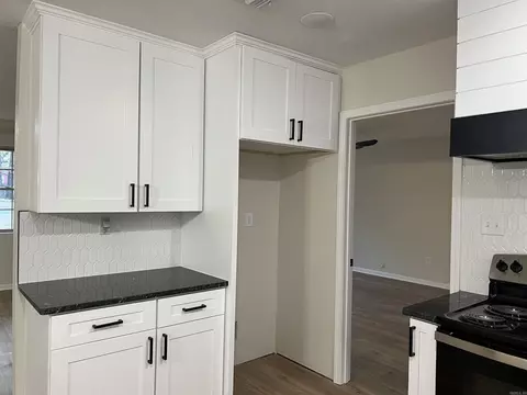 Kitchen - 2902 Mary Dr, Pine Bluff, AR 71603 photo 3 of 3