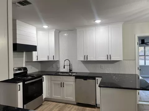 Kitchen - 2902 Mary Dr, Pine Bluff, AR 71603 photo 2 of 3