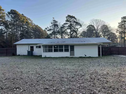 Exterior - 2902 Mary Dr, Pine Bluff, AR 71603 photo 3 of 3