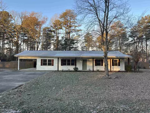 Exterior - 2902 Mary Dr, Pine Bluff, AR 71603 photo 2 of 3