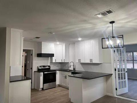 Kitchen - 2902 Mary Dr, Pine Bluff, AR 71603 photo 1 of 3