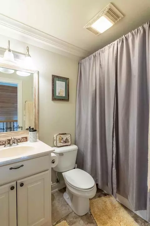 Bath - 407 Greystone Blvd, Cabot, AR 72023 photo 4 of 6