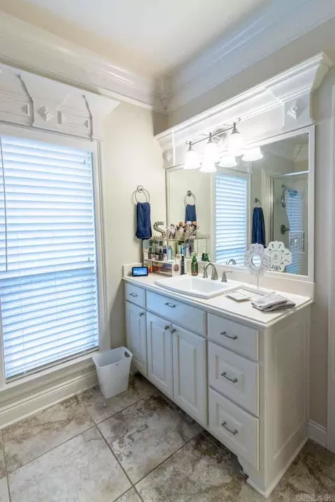 Bath - 407 Greystone Blvd, Cabot, AR 72023 photo 3 of 6