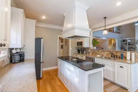 Kitchen - 407 Greystone Blvd, Cabot, AR 72023 photo 3 of 5