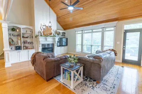 Living - 407 Greystone Blvd, Cabot, AR 72023 photo 1 of 1