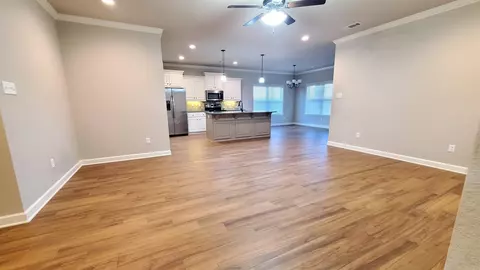 Living - 793 Mango Loop, Austin, AR 72007 photo 2 of 3