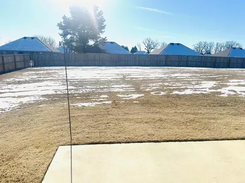 Exterior - 2001 Rehobooth Cir, Searcy, AR 72143 photo 3 of 4