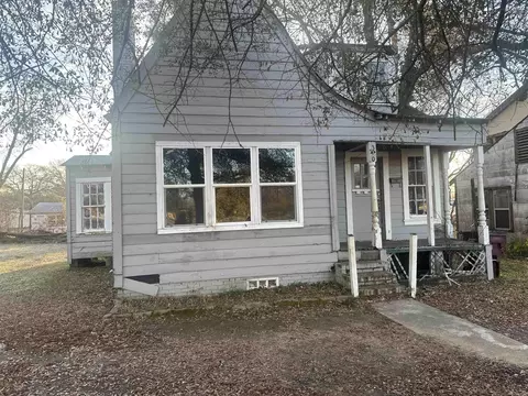 310 N Buckner St, Atlanta, TX 75551