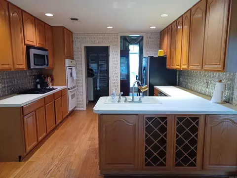 Kitchen - 7900 Coachlight, Pine Bluff, AR 71603 photo 2 of 2