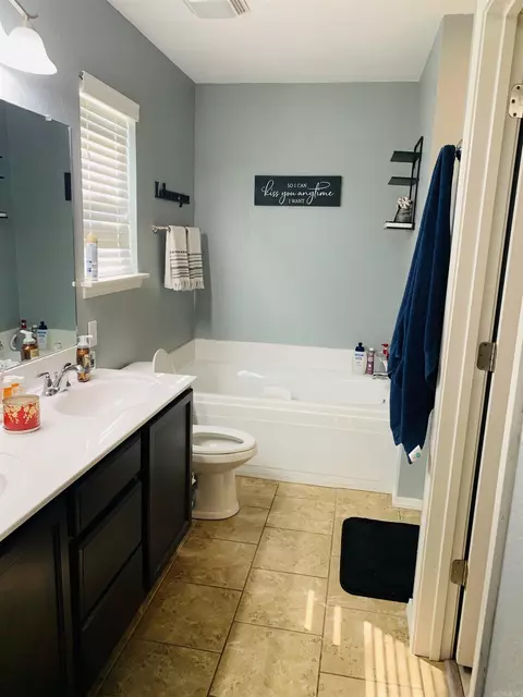 Bath - 126 Sunflower Ln, Beebe, AR 72012 photo 1 of 3