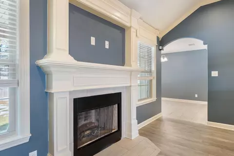 Living - 424 Sunshine Ln, Redfield, AR 72132 photo 6 of 7