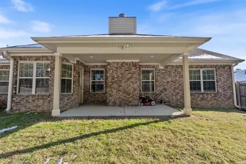 Exterior - 424 Sunshine Ln, Redfield, AR 72132 photo 6 of 7