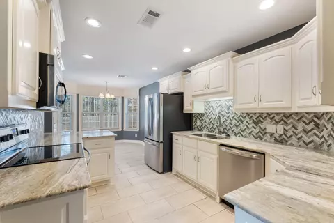 Kitchen - 424 Sunshine Ln, Redfield, AR 72132 photo 1 of 7