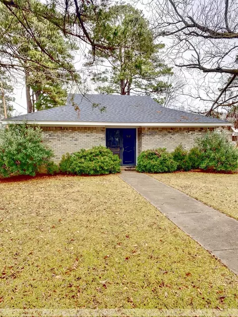512 Bond St, Warren, AR 71671 photo 1