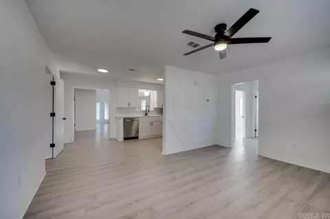 215 E 8th St, Lonoke, AR 72086 photo 5
