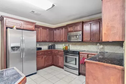 Kitchen - 2713 Richland Park Dr, Bryant, AR 72022 photo 2 of 3