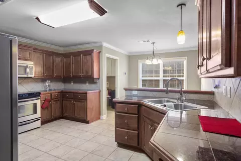 Kitchen - 2713 Richland Park Dr, Bryant, AR 72022 photo 1 of 3