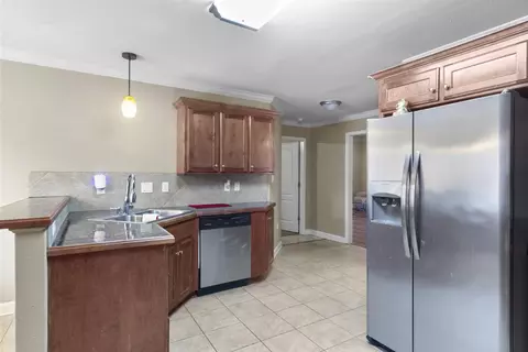 Kitchen - 2713 Richland Park Dr, Bryant, AR 72022 photo 3 of 3