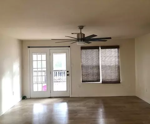 Living - 42 Carroll Ln, Conway, AR 72032 photo 1 of 1