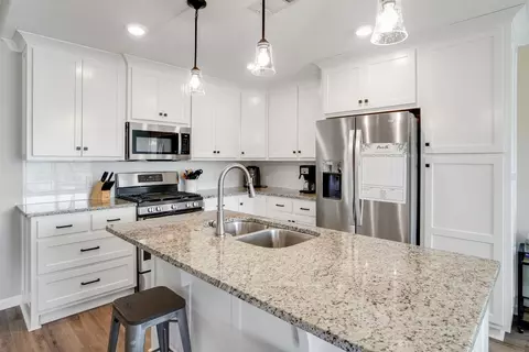Kitchen - 45 Wellswood Dr, Greenbrier, AR 72058 photo 1 of 2