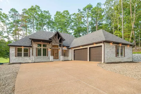 43 Loyola Dr, Hot Springs Village, AR 71909