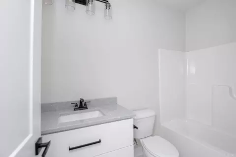 Bath - 3045 Avilla Manor Trl, Alexander, AR 72002 photo 7 of 7
