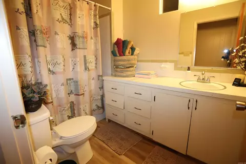 Bath - 609 E Cedar, Warren, AR 71671 photo 1 of 2
