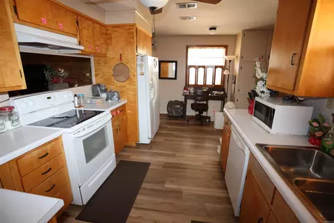 Kitchen - 609 E Cedar, Warren, AR 71671 photo 2 of 2