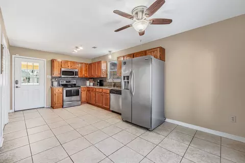 Kitchen - 7 Ada Ave, Mayflower, AR 72106 photo 2 of 4
