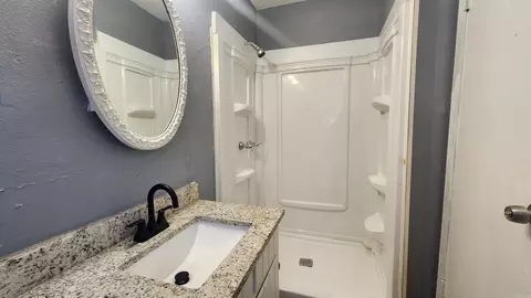 Bath - 2401 Taft St, Pine Bluff, AR 71603 photo 1 of 2