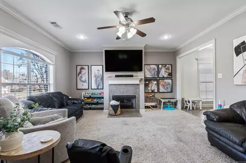 10 Oak Tree Cir, Conway, AR 72032 photo 4